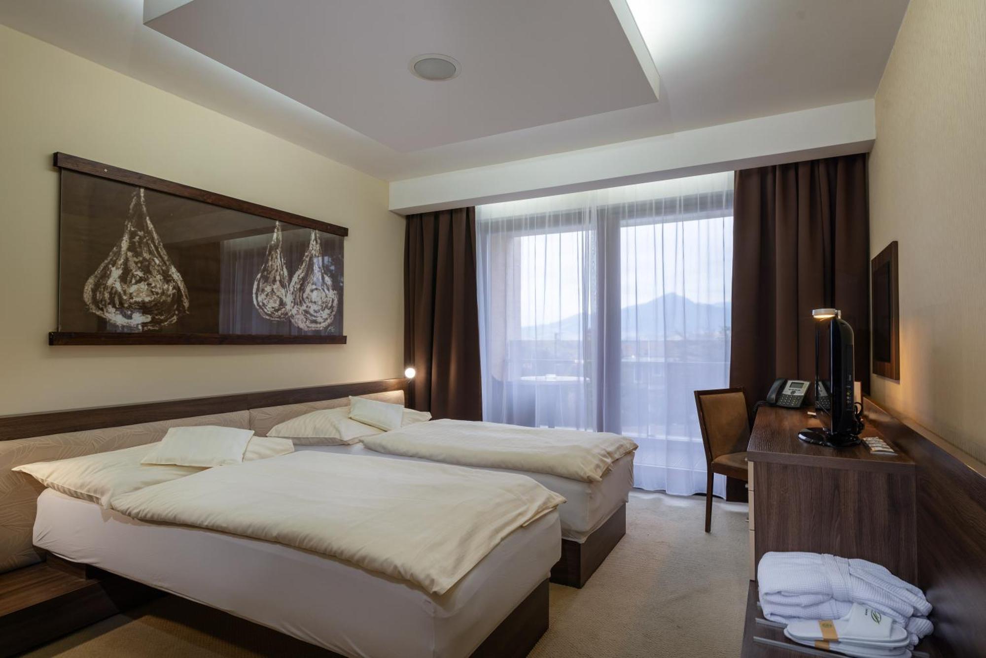 Wellness Hotel Diplomat Rajecke Teplice Exterior photo